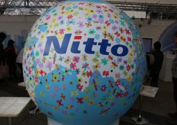 Globo terráqueo de la flor del sueño Nitto que lleva consigo muchos sueños y deseos