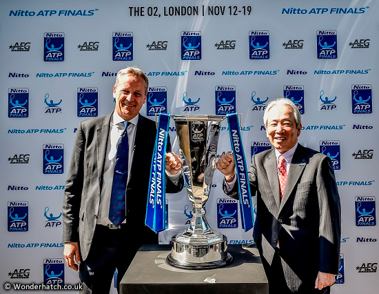 （　記者発表の様子　）